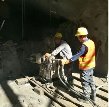 南湖水下抗分散灌浆料特点 水下不分散注浆料介绍